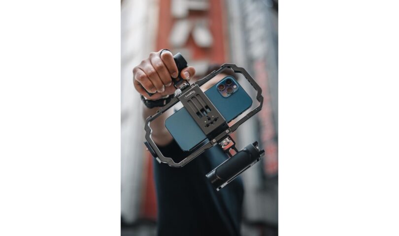 How to capture a Highly viewed music video with iPhone 16 Pro and SmallRig Phone Cage?